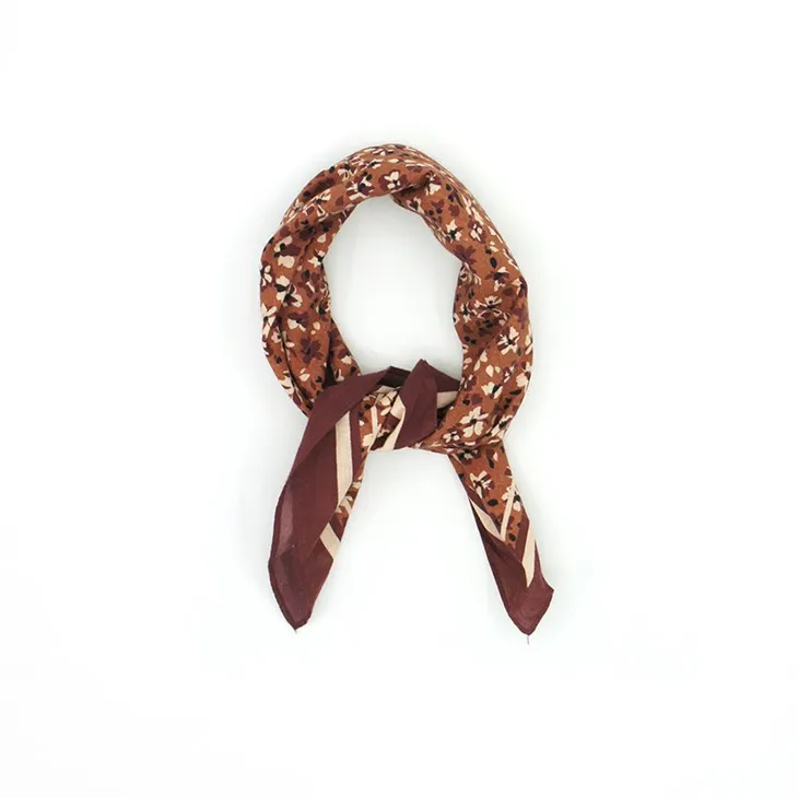 Medvilninė gėlių bandana S124