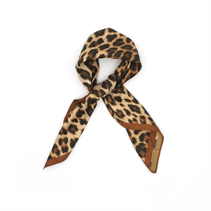 „Leopard Bandana S040“