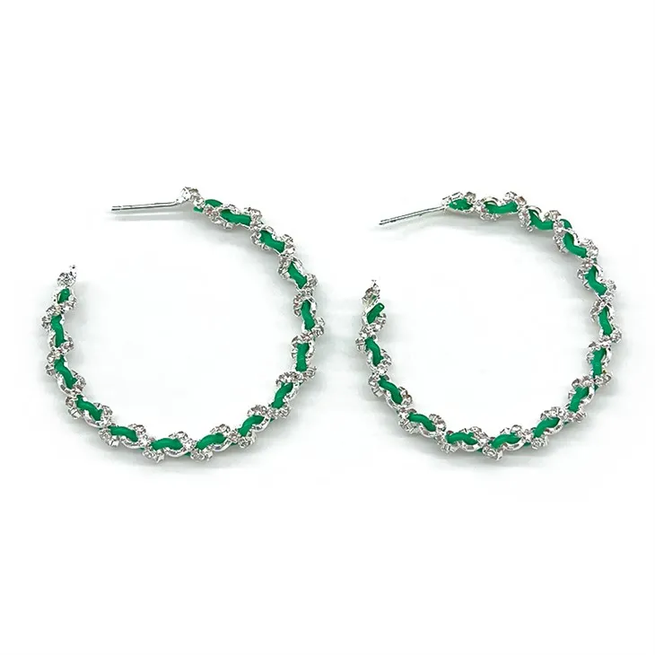 Žalios spalvos brangakmenio tekstūros auskarai