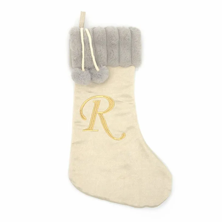 Kalėdinės pliušinės raidės kojinės