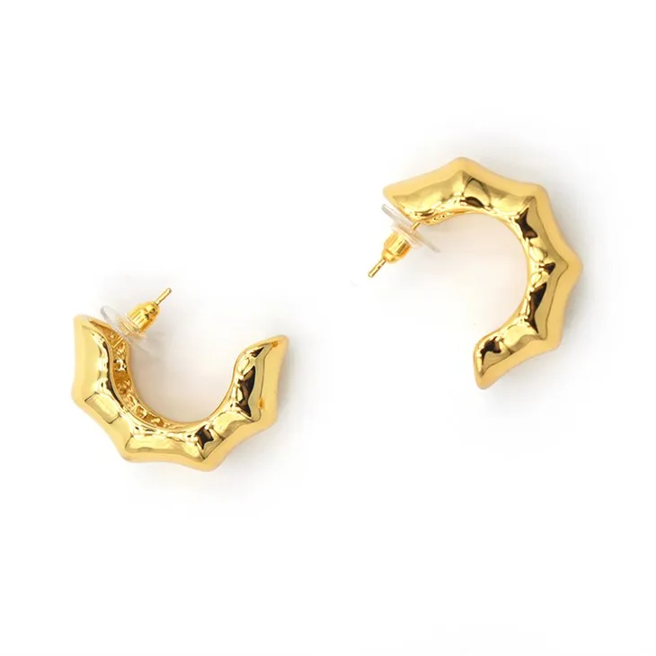 Išpūsti Charlotte Hoops